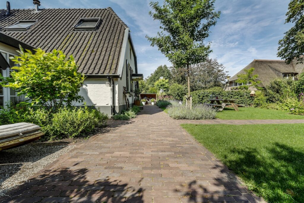 Achtertuin